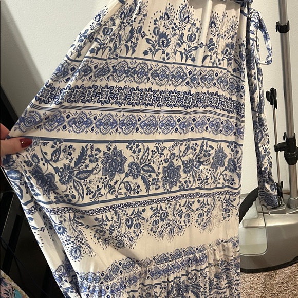 LOFT Blue and White Floral Dress - Picture 4 of 7